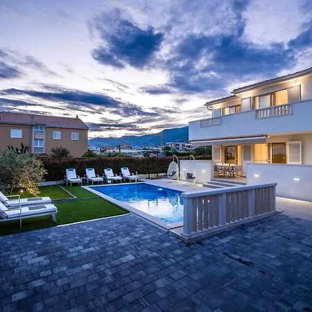 Bachin Villa Kaštela