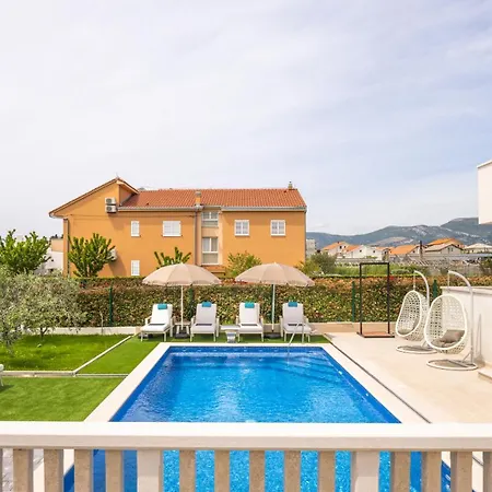 Bachin Villa