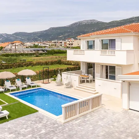 Bachin Villa Kaštela