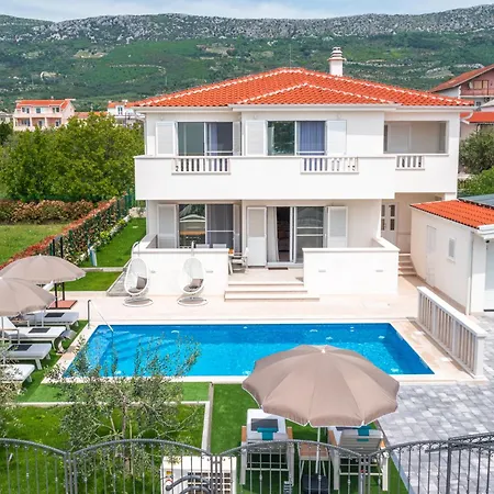 Bachin Villa Kaštela