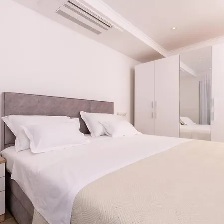 Bachin Villa Kastela